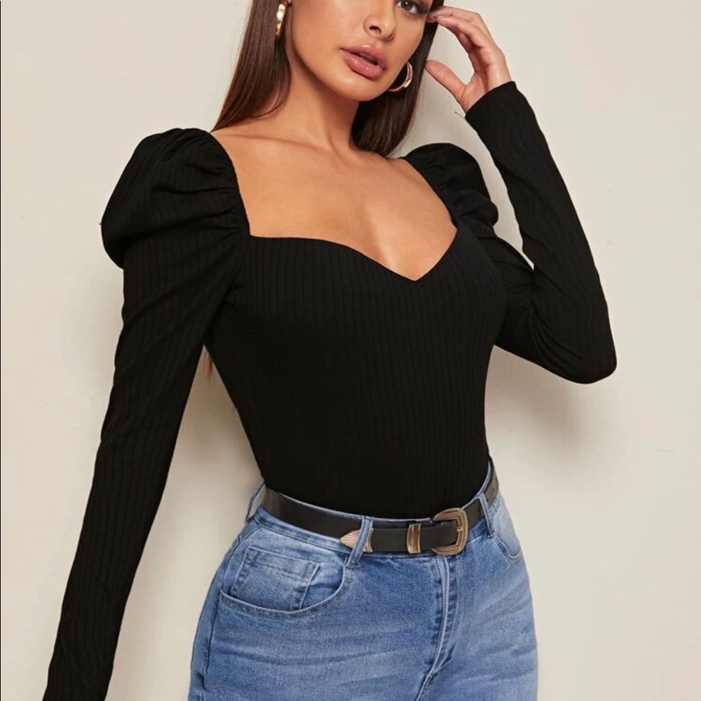 NWOT Sweetheart Neck Long Sleeve